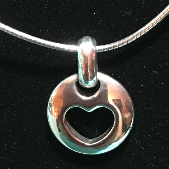 TIFFANY & CO. HEART STENCIL CUT-OUT NECKLACE - Picture 7 of 8